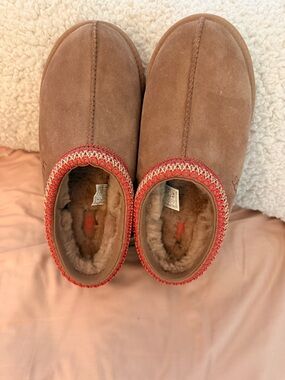 UGG Tasman II Chestnut Suede Slip-On Shearling Mules with Red Trim